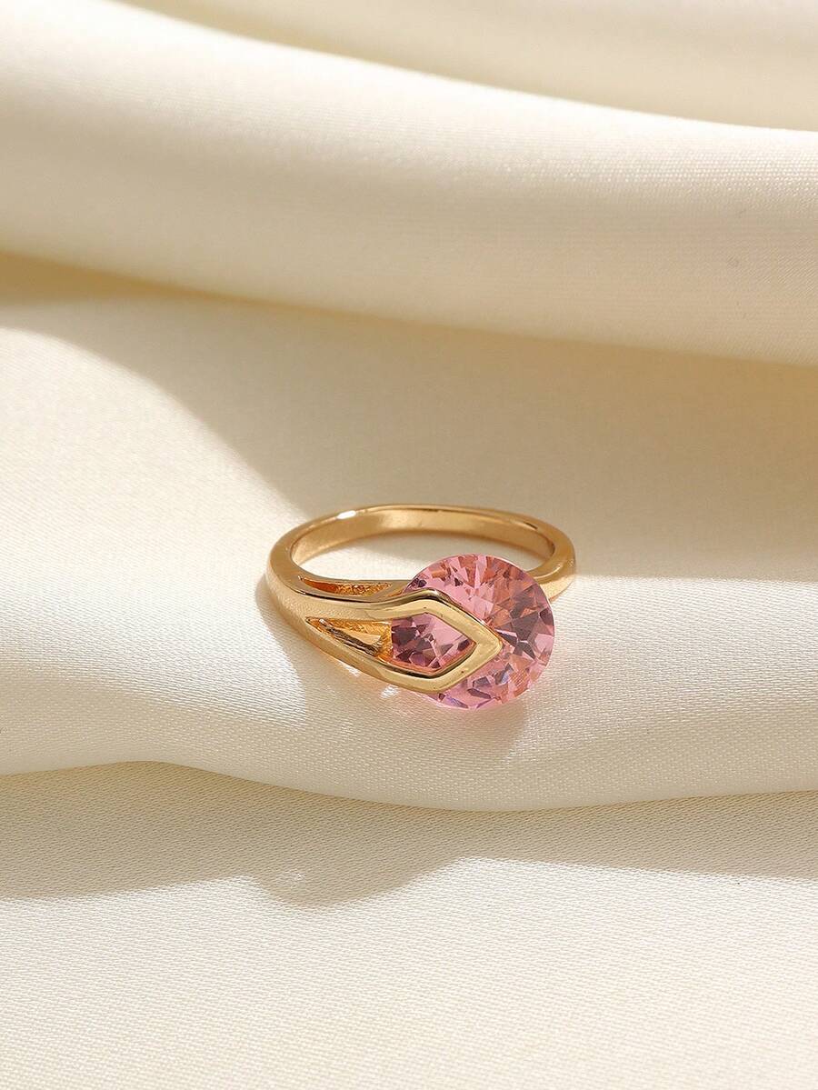 1枚铜合金镶嵌锆石时尚圆形锆石戒指，层叠三角形设计，高端大气，适合日常佩戴和节日送礼。 - 彩色 - 查看 1