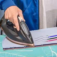 Conjunto de 12 Canetas Mágicas Apagáveis a Quente. Inclui 1 caneta, 1 borracha de cor aleatória e 10 refis substituíveis. Borracha que desbota com a temperatura, ideal para marcar linhas, trabalhos manuais, costura, ferramentas domésticas e projetos de costura faça-você-mesmo. - Conjuntos - Ver 5