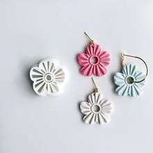 1pc Cute Flower Shaped Soft Clay Mold For Handmade Earrings DIY Jewelry Making - White - View 3