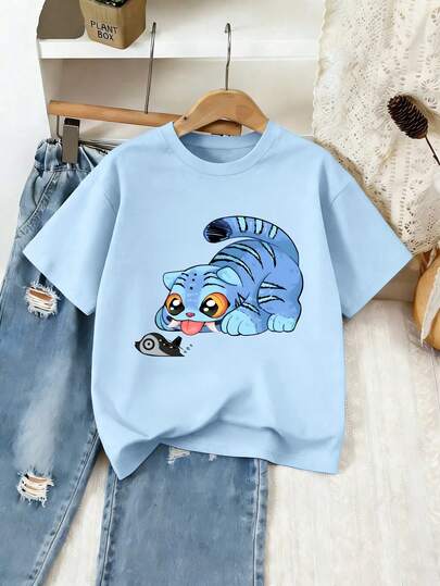 Camiseta de manga corta para niñas con estampado de gato azul de dibujos animados, diseño de cuello redondo versátil para varias ocasiones, esencial de moda de verano