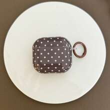 Ốp tai nghe phong cách retro tối giản màu be chấm bi có móc treo, vỏ tai nghe dễ thương tương thích với thế hệ thứ 4, thứ 2, thứ 3, Pro thế hệ thứ 3, Pro thế hệ thứ 2, ốp bảo vệ kiểu Hàn Quốc dành cho nữ. - Nhiều màu - Xem 12