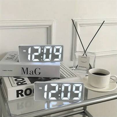Đồng hồ kỹ thuật số LED chạy bằng 3 pin AA, thích hợp cho học tập, công việc, cuộc sống, giải trí và các tình huống khác. Trợ thủ đắc lực giúp canh giờ trong nhà bếp và văn phòng.