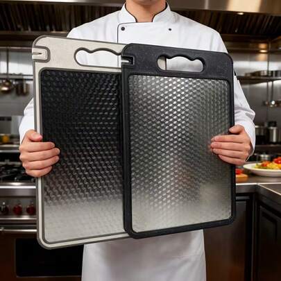 1块不锈钢砧板，多功能不锈钢砧板，双面可用砧板，厨房砧板，餐厅及露营装备，防滑手柄设计，防锈材质，户外旅行必备