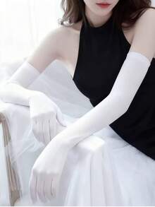 زوج من القفازات البيضاء الطويلة من الساتان للنساء، قفازات جذابة مناسبة للمناسبات الرسمية والحفلات والزفاف - مخمل أبيض - مشاهدة 3