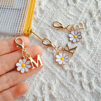 1 pièce Porte-clés pendentif marguerite Cadeau durable pour hommes et femmes - Idéal pour papa, maman, professeur, amis - Alliage de zinc, mousqueton, parfait pour la remise des diplômes, le mariage, l'anniversaire, la fête de l'amitié