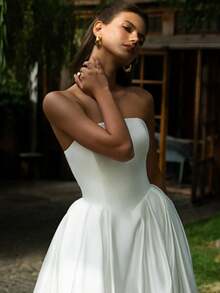 Elegant Strapless A-Line Wedding Dress With Backless Design In Satin – Sophisticated Floor-Length Bridal Gown Featuring A Flattering Corset Bustier, Chic Rear Cutout, And Lustrous Satin Silhouette, Perfect For Weddings, Christmas Galas, Halloween Balls, Formal Dances, Birthday Celebrations, And Special Evening Events. A Versatile Choice For Wedding Receptions, Holiday Parties, Anniversary Dinners, Luxury Getaways, Black-Tie Occasions, Cocktail Gatherings, Bridal Showers, Wedding Guest Attire, Graduation Formals, Homecoming Events, And As A Modern Bridesmaid Or Festive Evening Gown. - 白色 - 查看 5