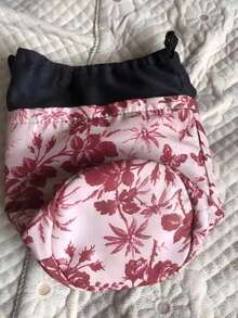 Gucci 女士粉色化妆包/洗漱包/束口包，缎面褶皱设计，时尚旅行化妆品收纳袋，可装护肤品、口红、化妆刷等日常美容必需品，便携式洗漱整理包，复古植物印花化妆包，是送给女性和女孩的理想礼物，适合日常通勤和旅行使用。 - 紅色 - 查看 5