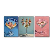 马提尼酒主题墙饰，一套三幅，超现实主义迷你人物与玛格丽塔和马提尼酒，中世纪风格墙饰，复古夏季海岸风情海滩趣味艺术海报，不含画框 - 多色 - 查看 10