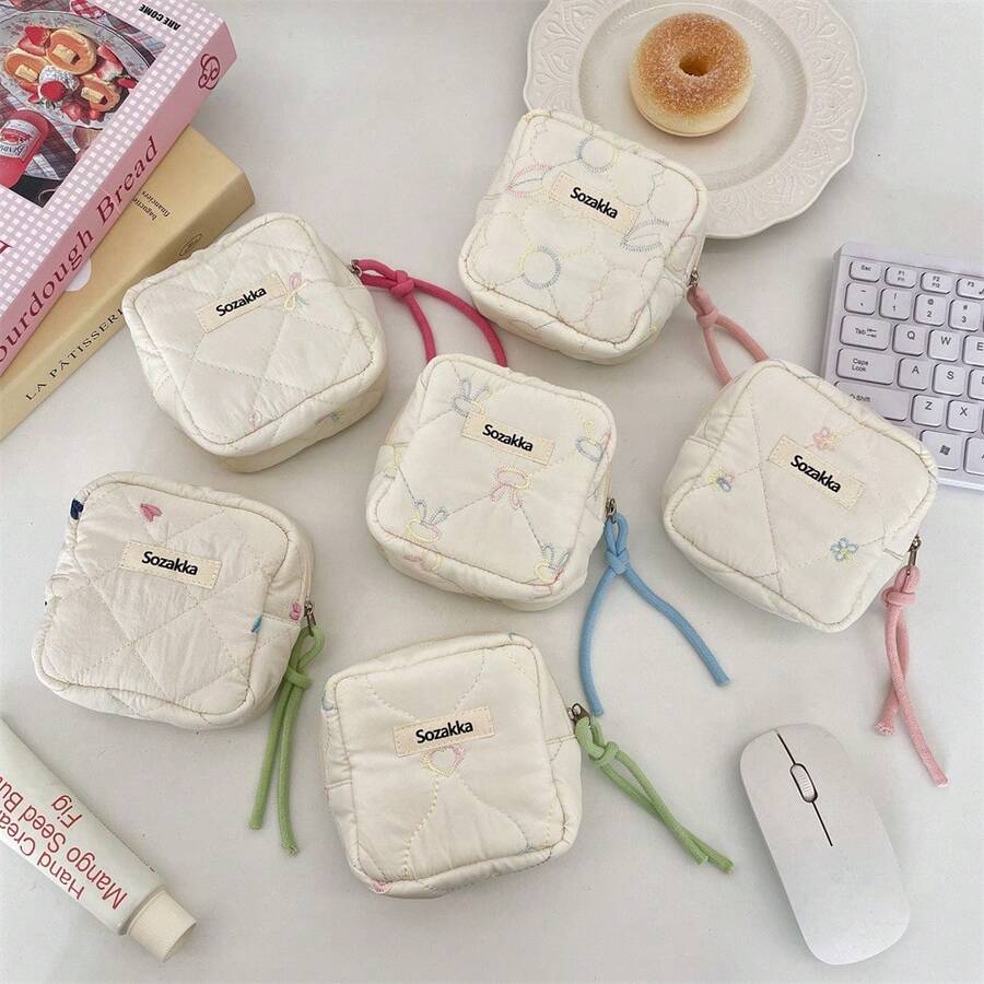 花卉图案卫生巾收纳袋迷你柔软便携零钱包心形口红化妆包蓝牙耳机盒
