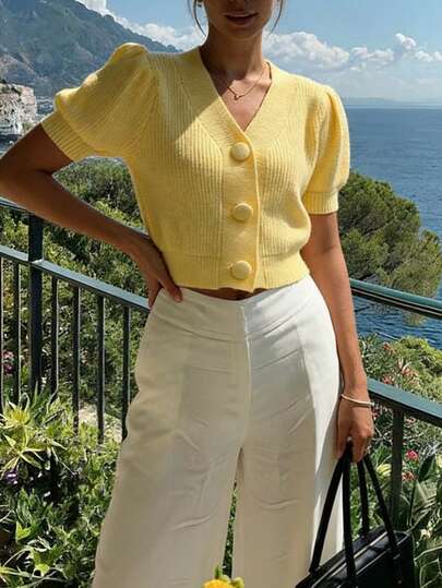 Women's Spring/Summer Elegant Fashionable Urban Modern Beach Resort Casual Minimalist Commuter-Friendly Small V-Neck Single-Breasted Puff-Sleeve Short-Sleeve Cropped Fitted Knit Cardigan; Summer Tops, Summer Outfits, Women's Party Cardigans, Women's Beach Outfits, Women's Outing Tops, Elegant Party Cardigans, Women's Holiday Outfits, Women's Casual Tops
