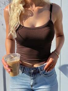 Vaiaye 女士时尚内衣风上衣，春夏圆领修身休闲度假性感吊带背心，无袖吊带T恤，适合日常穿着、工作通勤。 - 咖色 - 查看 3