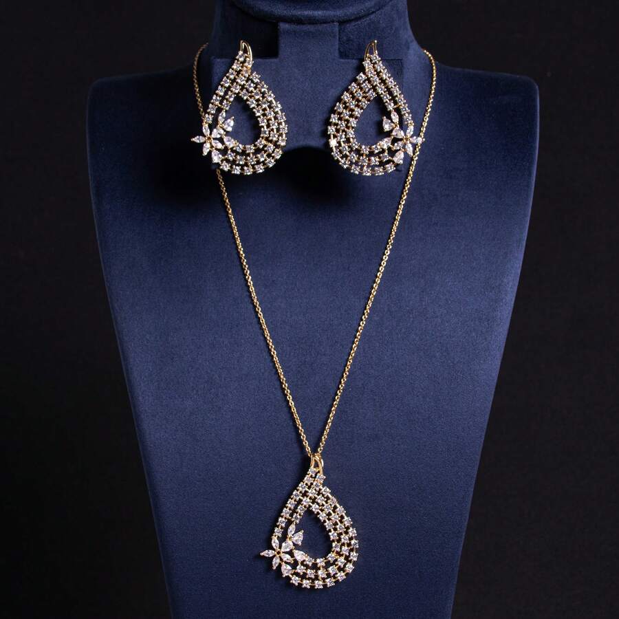 1件优雅金/银色立方氧化锆吊坠项链 - 复古奢华风格，适合作为婚礼和节日礼物，尤其适合圣诞节和情人节，精美项链