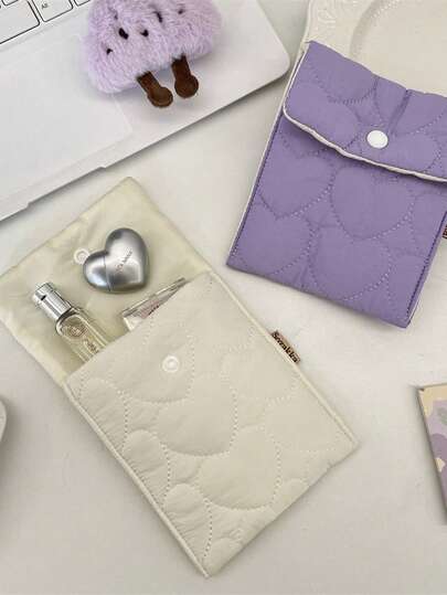 1个绗缝爱心柔软卫生巾收纳袋 便携式月经卫生巾迷你随身包