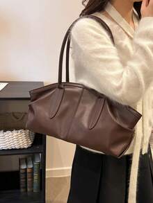 这款简约大容量手提包采用拉链封口，是一款多功能、时尚的女士单肩包，适合外出、短途旅行、购物、通勤、送礼和聚会等各种场合。 - 咖啡 - 查看 6