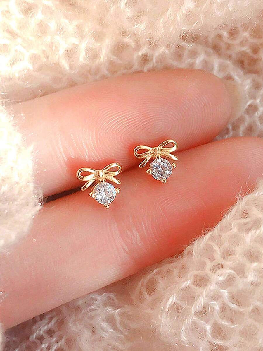 BALMORA 1对S925纯银优雅百搭立方氧化锆蝴蝶结耳环，适合女性日常佩戴、约会、送礼