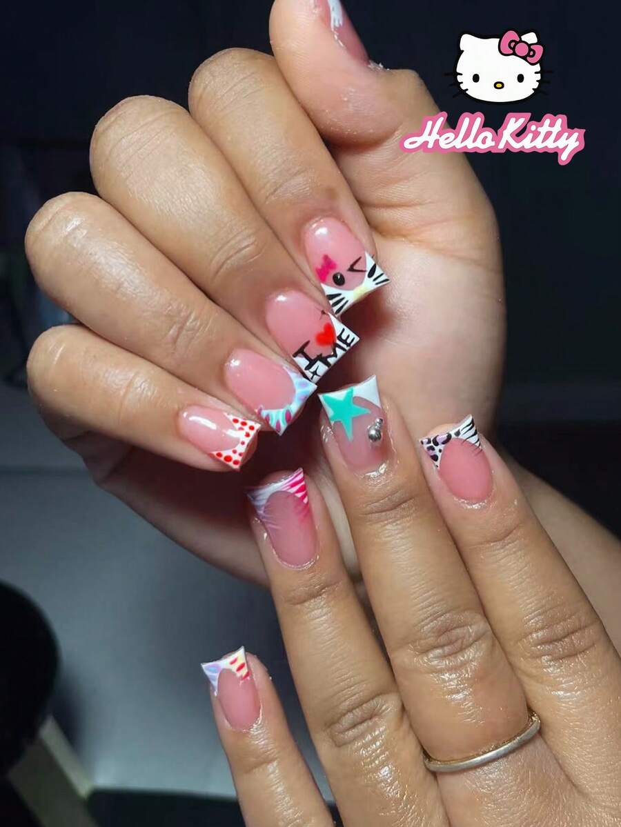 SANRIO Bộ 24 móng giả kiểu Pháp màu trắng và họa tiết da báo, dáng vịt Y2K, với các chi tiết 3D dễ thương, ngọc trai, trái tim, nơ, sao và chấm bi, phong cách ngày Valentine, vừa vặn hoàn hảo, bao gồm 1 lọ keo dán và 1 dũa móng, thích hợp cho phụ nữ và bé gái sử dụng hàng ngày và dự tiệc. - Xem 1