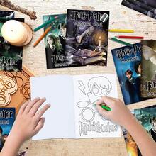 Warner Bros Sách tô màu Harry Potter - Cuộc phiêu lưu ở Hogwarts, bao gồm đũa phép, sinh vật và chủ đề các nhà, hoạt động vui chơi giải trí và quà sinh nhật tuyệt vời cho người hâm mộ thế giới phù thủy, lý tưởng cho gia đình thư giãn sáng tạo và người sưu tầm Harry Potter. - Nhiều màu - Xem 7