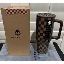 HydroJug32oz Is Lightweight And Portable, While 40oz Challenges The Limits Of Hydration. The Brand-New 2026 Stainless Steel Vacuum Cup Adopts Tritan To Lock In Temperature. With Its Coffee Lattice Design, It's Suitable For Sports, Drinking Water, Ice Cubes, Coffee, Milk Tea, And Other Beverages - Nhiều màu - Xem 15