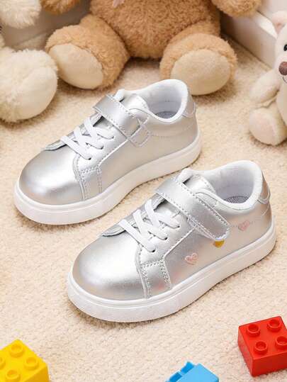 Kids' Fashionable New Heart Embroidery Casual Sneakers