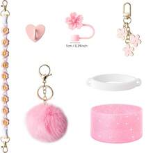 7件套粉色杯子配件，包括：水瓶提手带、硅胶杯套（适用于30盎司和40盎司的杯子）、硅胶吸管套、钥匙扣挂件，是送给女孩、女士和妈妈的最佳礼物。