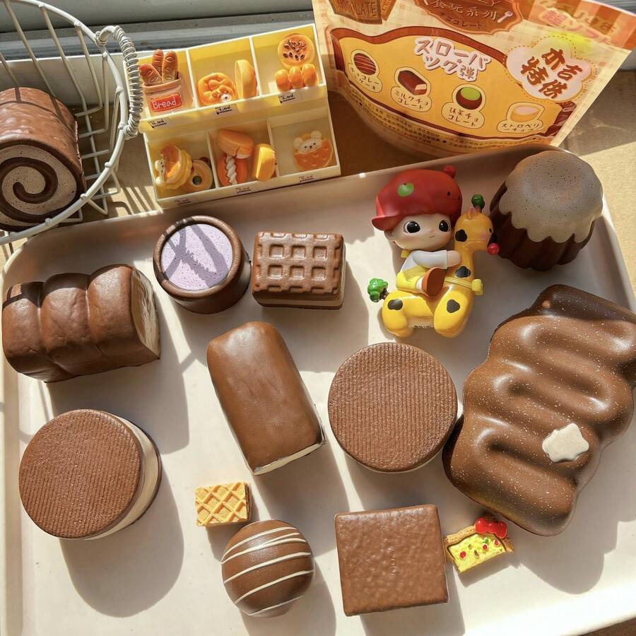 巧克力慢回弹玩具面包挤压玩具，缓解压力，舒缓情绪，礼物，节日礼物，生日礼物，完美礼物