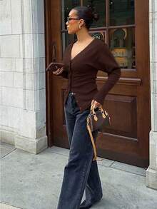 Áo khoác cardigan dệt kim màu nâu cổ chữ V sâu, gợi cảm, thanh lịch dành cho nữ, kiểu dáng ôm sát, tối giản, cài cúc phía trước, thích hợp mặc ngoài mùa thu/đông, quà tặng Giáng sinh/Lễ Tạ ơn/Năm mới, màu nâu. - Nâu đậm - Xem 3