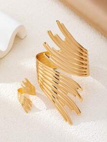 2pcs Asymmetrical Wide Bracelet & Ring Set, Unique Design Suitable For Women Street & Party Wear - Gold - View 2