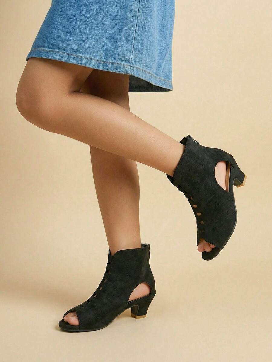 1 Pair Girls' New High Heel Sandals, Black Hollow Vamp, Rear Zipper, Elegant Children's Summer Sandals, Designed Children's High-Top Shoes, Open Toe, Suitable For Parties And Gatherings, Matching Outfits - Black - View 1