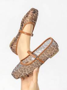 Sandal đế bằng họa tiết da báo thời trang nữ, thích hợp cho đi biển, đi làm và mặc hàng ngày. - da báo - Xem 4