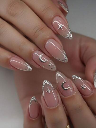 24片装银色星月立体美甲贴片，法式银色中号杏仁形美甲套装，包含1张粘性贴片和1个迷你指甲锉，适合日常佩戴。