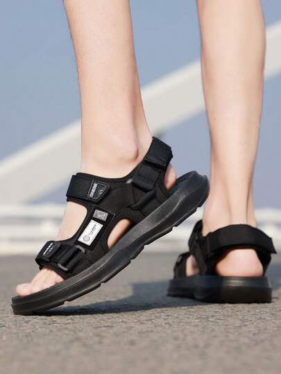 1双新款户外驾驶时尚凉鞋，男士防滑魔术贴鞋，夏季透气防臭耐用运动沙滩鞋