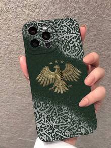 中东元素防震时尚手机壳，饰有鹰徽阿拉伯书法图案，尽显中东风情。这款时尚的中东国旗图案手机壳触感柔软，防水防震，有效保护摄像头，是送给自己、家人、同事、爱人的完美礼物，尤其适合圣诞节、新年等重要节日。兼容苹果17、16、15、14、13、12、11 Pro/Pro Max/Plus以及三星Galaxy系列手机，是生日、周年纪念日等场合的理想之选。 - 黑色 - 查看 2