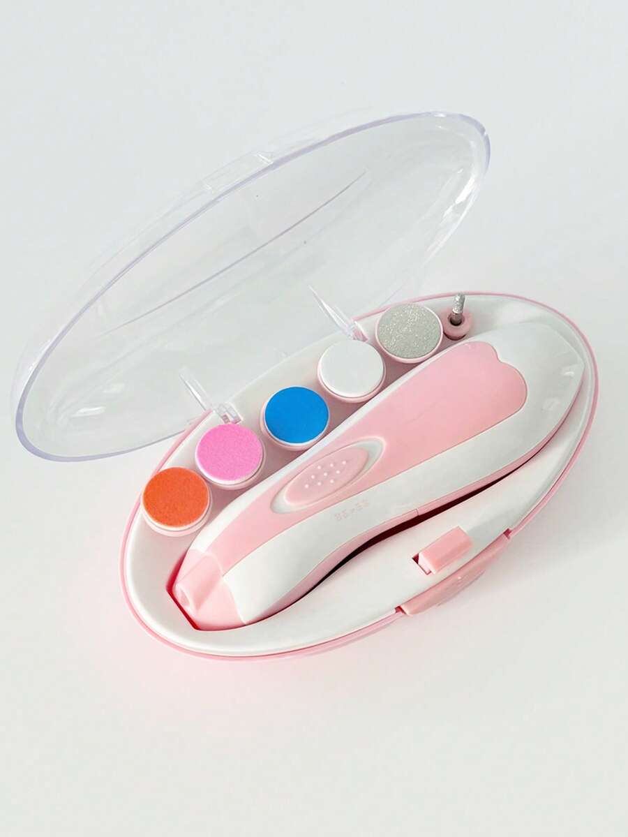 一套婴儿电动指甲锉，适合婴幼儿，6个磨头，4种速度模式，可用于修剪脚趾甲和手指甲。