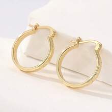 Elegant Minimalist Handcrafted Textured Copper Women Earrings, Fashionable Simple Round Earrings, Everyday Chic Dangle Earrings - Gold - View 3