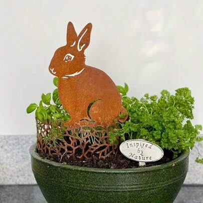 1件乡村风金属兔子花园装饰品，农舍风格，落地式，适用于花盆、阳台和花园装饰，是复活节户外装饰的理想之选。