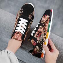 Men's Fashion Traditional Dragon Embroidery Canvas Shoes, Comfortable Rubber Sole Walking Shoes (Shoe Pattern Placement Random) - Black - View 4