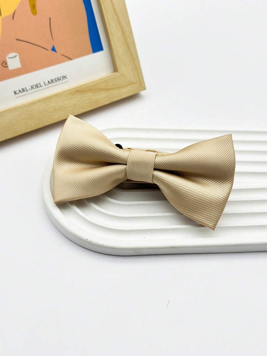 1 chiếc nơ đeo cổ nam bằng vải họa tiết xương cá, thích hợp cho các dịp tiệc tùng ngày lễ. - Rượu sâm banh - Xem 1