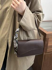 Tas Bahu Syal Minimalis Vintage Elegan dengan Penutup Asimetris Warna Polos yang Modis - Coffee Brown - View 4