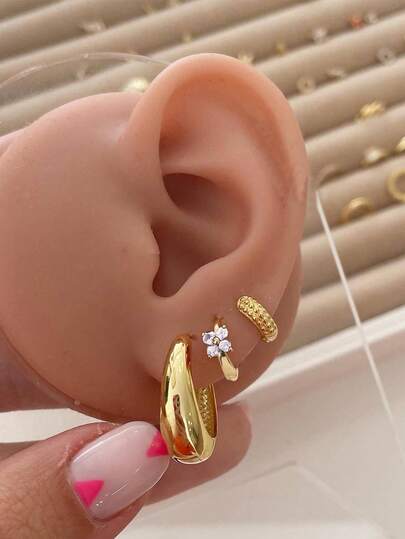 Nooxian 3件套：金色光滑圆环耳环 + 花朵水钻耳钉 + 全水钻耳骨夹，独特设计叠戴耳环，奢华别致风格配饰套装