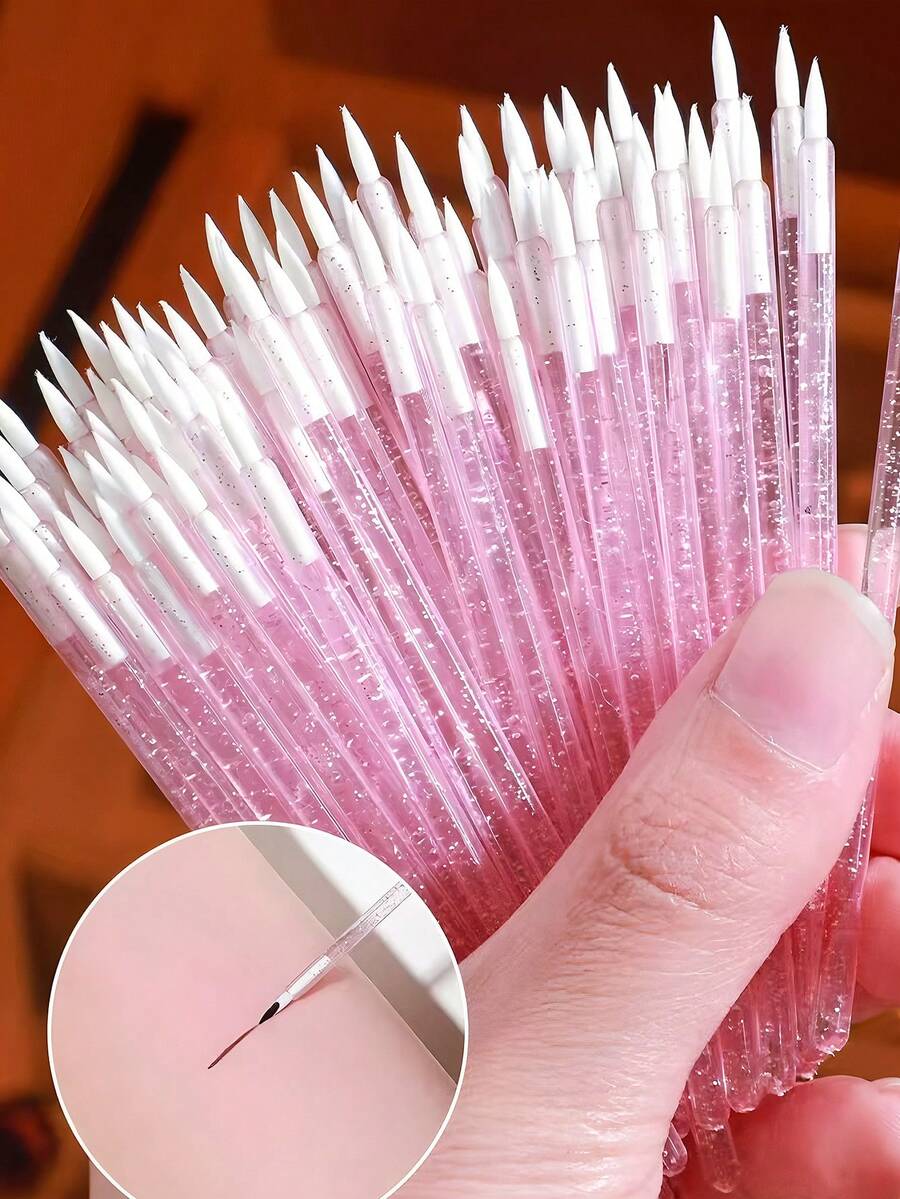 100/50支一次性眼线刷，采用细纤维刷头，可用作眼线刷、美甲刷、化妆棒、专业迷你化妆工具、眉刷、眼影刷、睫毛刷和螺旋刷。