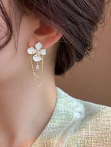 1对法式珍珠花朵流苏耳环，小众优雅氛围耳坠，时尚高端优雅耳环 - 金色 - 查看 3