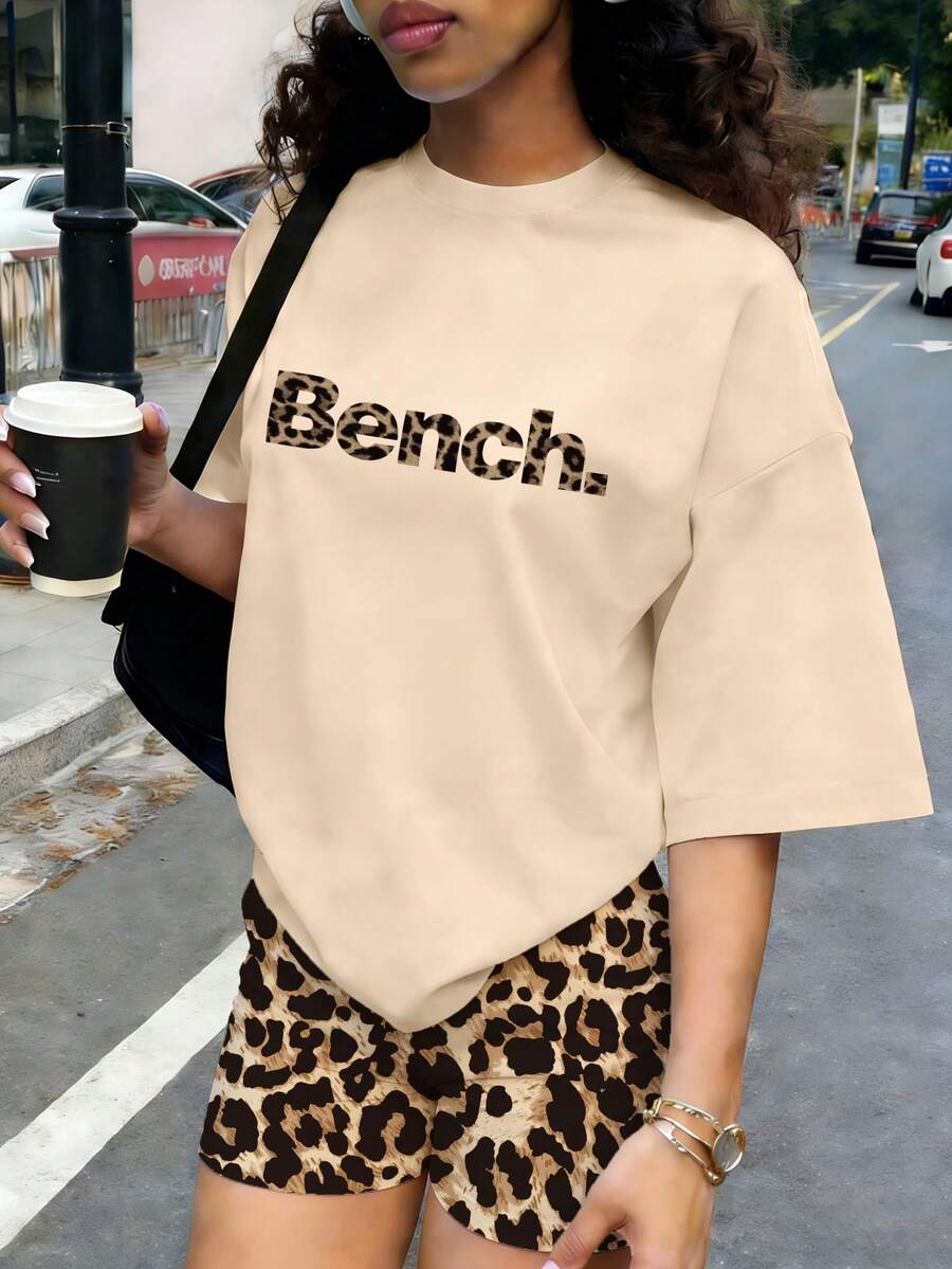 2pcs/Set Teens' Loose Short Sleeve Set, "Bench" Printed Tee And Leopard Print Leggings, Summer Exclusive Short Sleeve Outfit - Multicolor - View 1