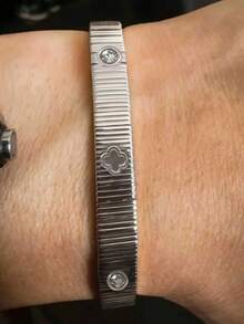 2026 New Fashion Waterproof & Fade-Resistant Titanium Steel Rhinestone Four-Leaf Flower Bracelet, Mother's Day/Valentine's Day Gift, Gift For Wife, Girlfriend, Daughter - Striped Four-leaf Clover Bracelet - View 3