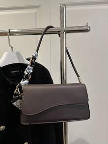 Tas Bahu Syal Minimalis Vintage Elegan dengan Penutup Asimetris Warna Polos yang Modis - Coffee Brown - View 9