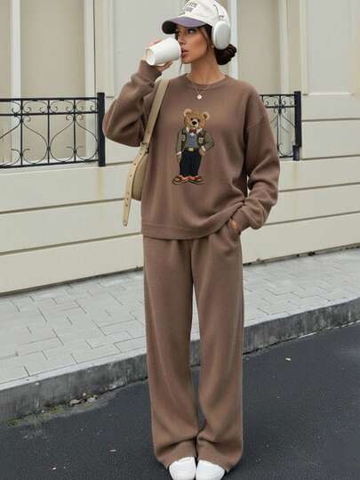 2pcs Women's Thick Sweater And Wide Leg Pants Set, Loose Fit Slimming, Cute Bear Print, Warm Homewear, Casual Vacation Outfit. Suitable For Autumn/Winter, Suitable For Home Or Outdoor Wear, Soft And Comfortable Fabric