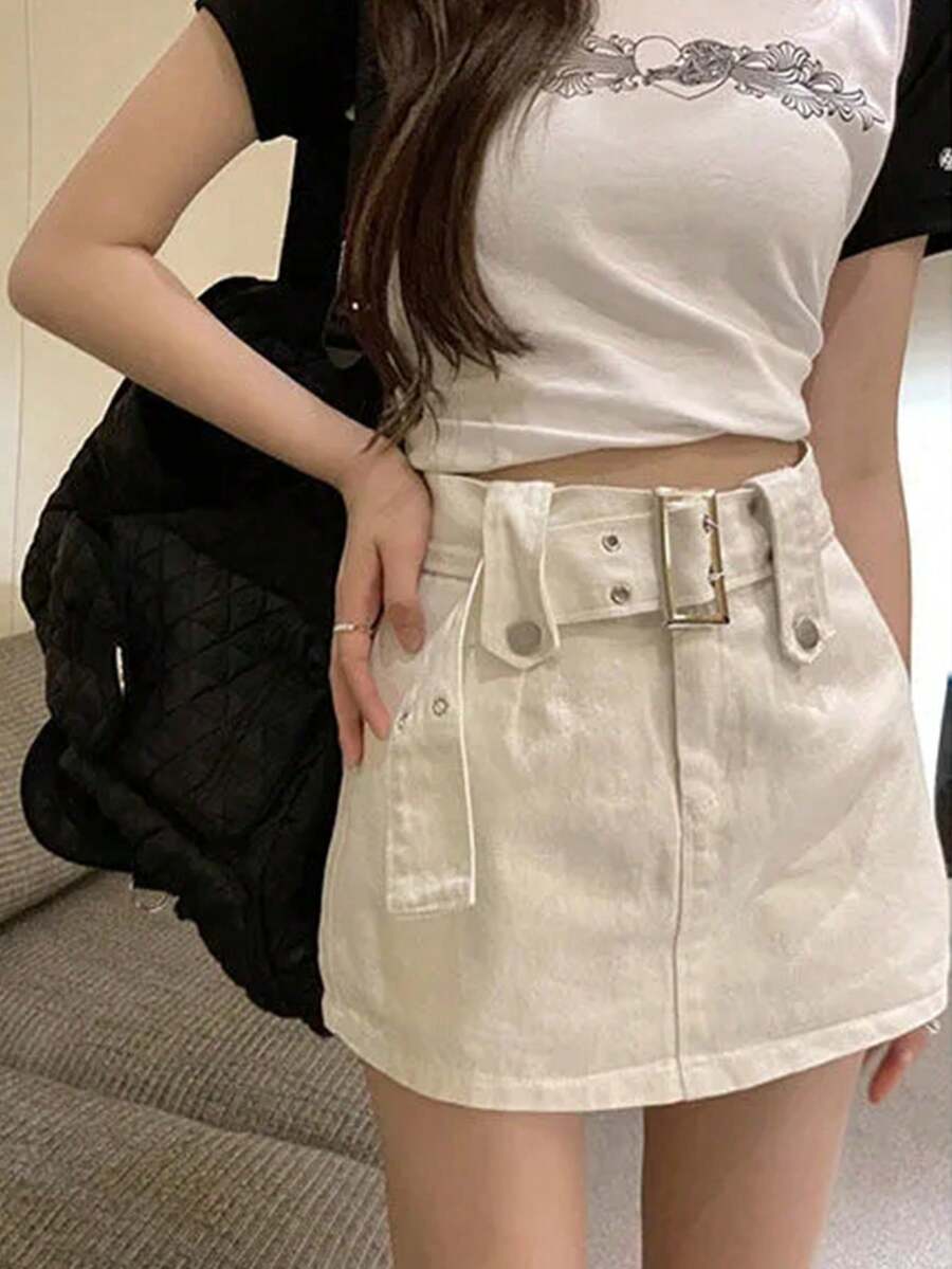 女士时尚休闲牛仔短裙，带搭扣设计 - 白色 - 查看 1