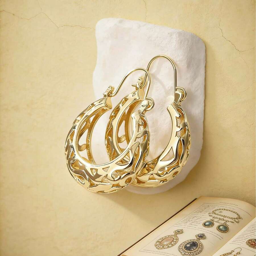 1 Pair Handcrafted Elegant Round Earrings, Suitable For Daily And Vacation Jewelry Accessories, Perfect Holiday Gift For Loved Ones - Gold - View 1
