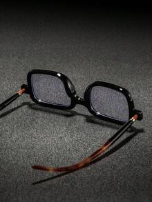 一副男士方形塑料铆钉眼镜，简约个性休闲硬汉风格，适合大学、日常通勤、办公场合佩戴 - 無色 - 查看 9
