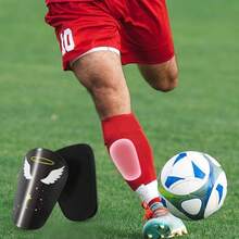 1 Pair High Quality Lightweight Mini Football Shin Guards | Thick And Durable Sports Knee Pads Suitable For Men And Women | Suitable For Yoga, Football, Basketball And Other Sports Training Equipment, Shock Absorbing Protection - Black - View 4