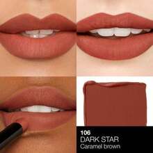 NARS Powermatte唇膏 #106 暗星 1.5克/0.05盎司 | 浓郁哑光唇色，高饱和度 | 轻盈舒适，持久显色 | 不拔干的丝绒哑光妆效 | 顺滑易涂，显色度极佳 | 多款活力色号可选 | 适合日常或特殊场合打造浓郁唇妆 - 106 Dark Star - 查看 3